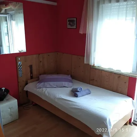 Apartment Apartman Monte Zaro